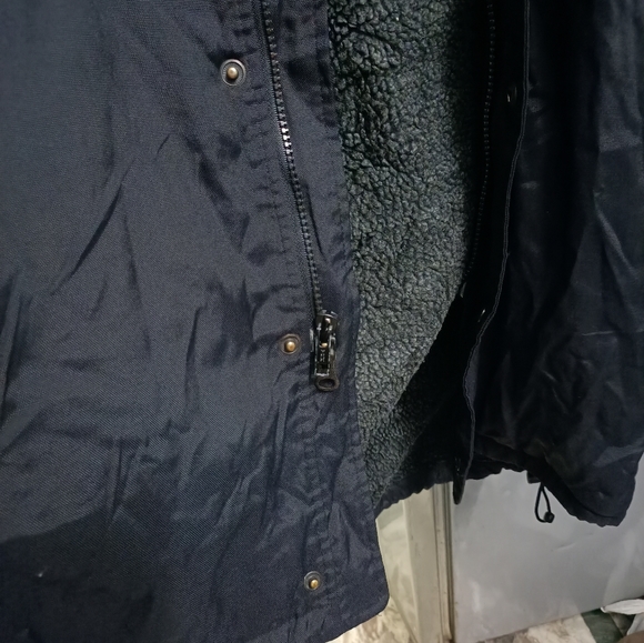 Columbia - Picture 2 of 16